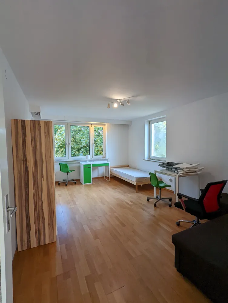 4 Zimmer Wohnung mit 81 m² in München – Bild 1