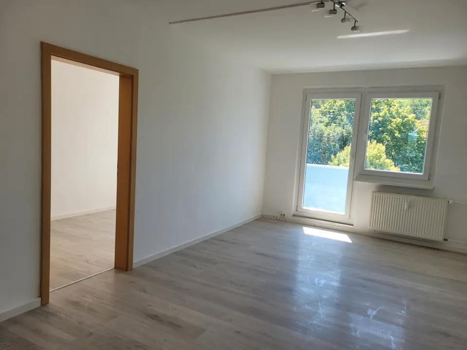 4 Zimmer Wohnung mit 79 m² in Gera – Bild 1