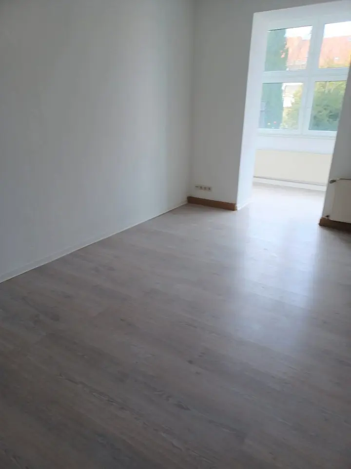 2 Zimmer Wohnung mit 60 m² in Zeitz – Bild 1