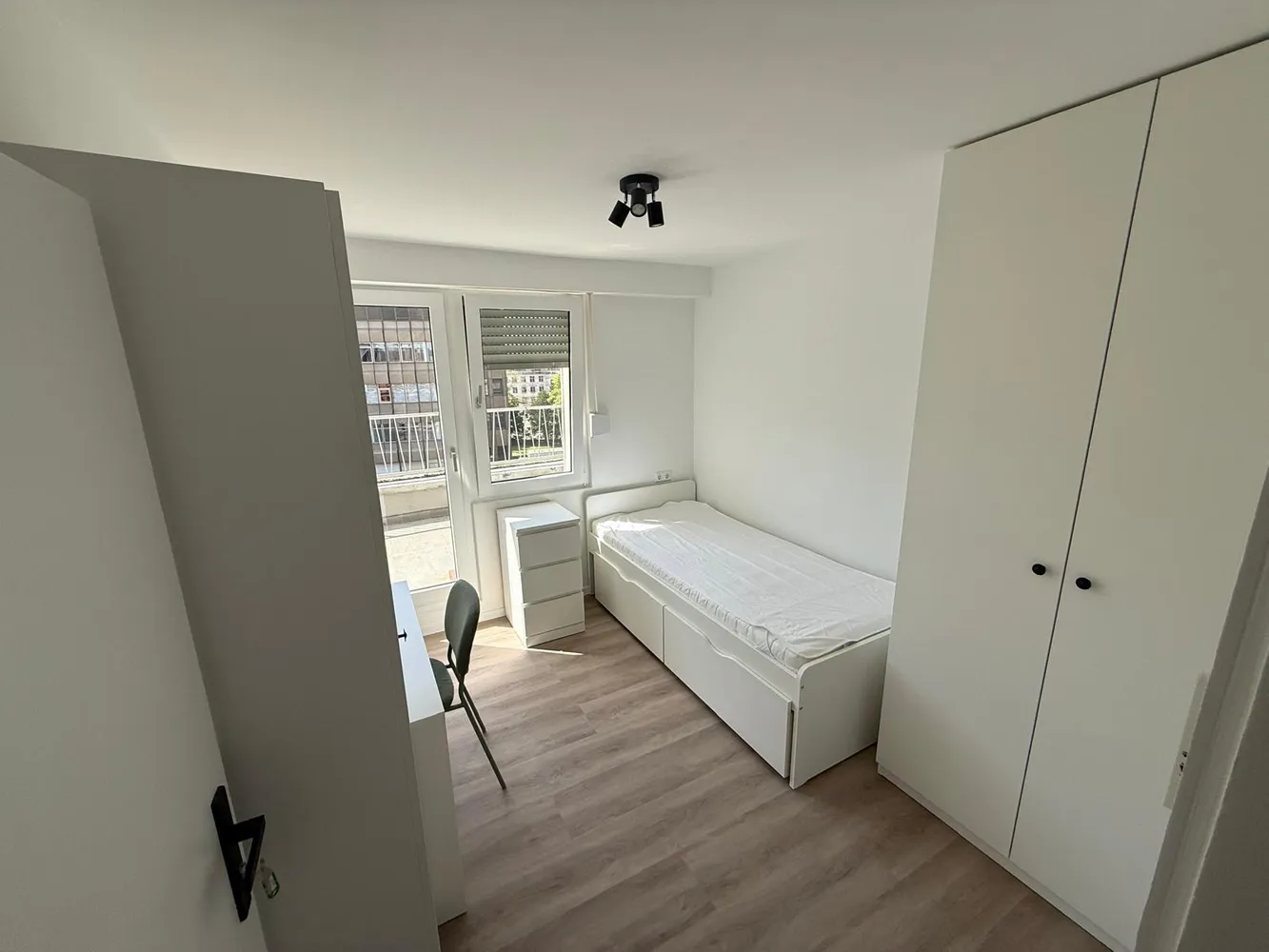 3 Zimmer Wohnung mit 20 m² in Karlsruhe – Bild 3