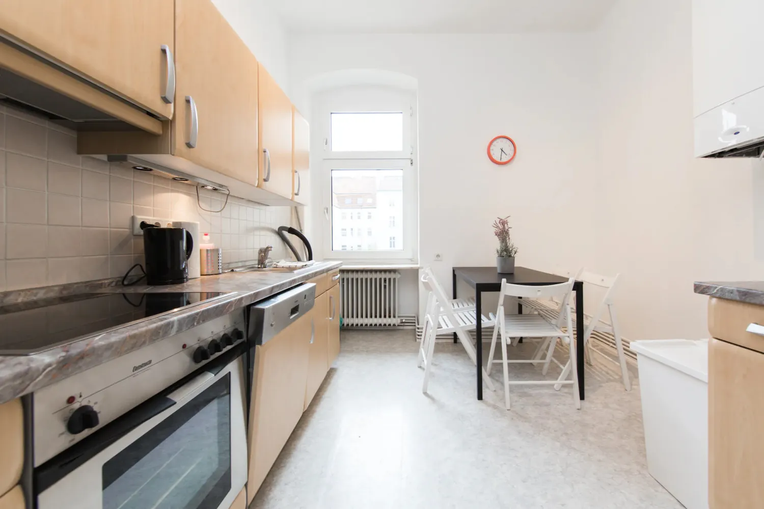 Shared room with 10 m² in Berlin – Photo 3