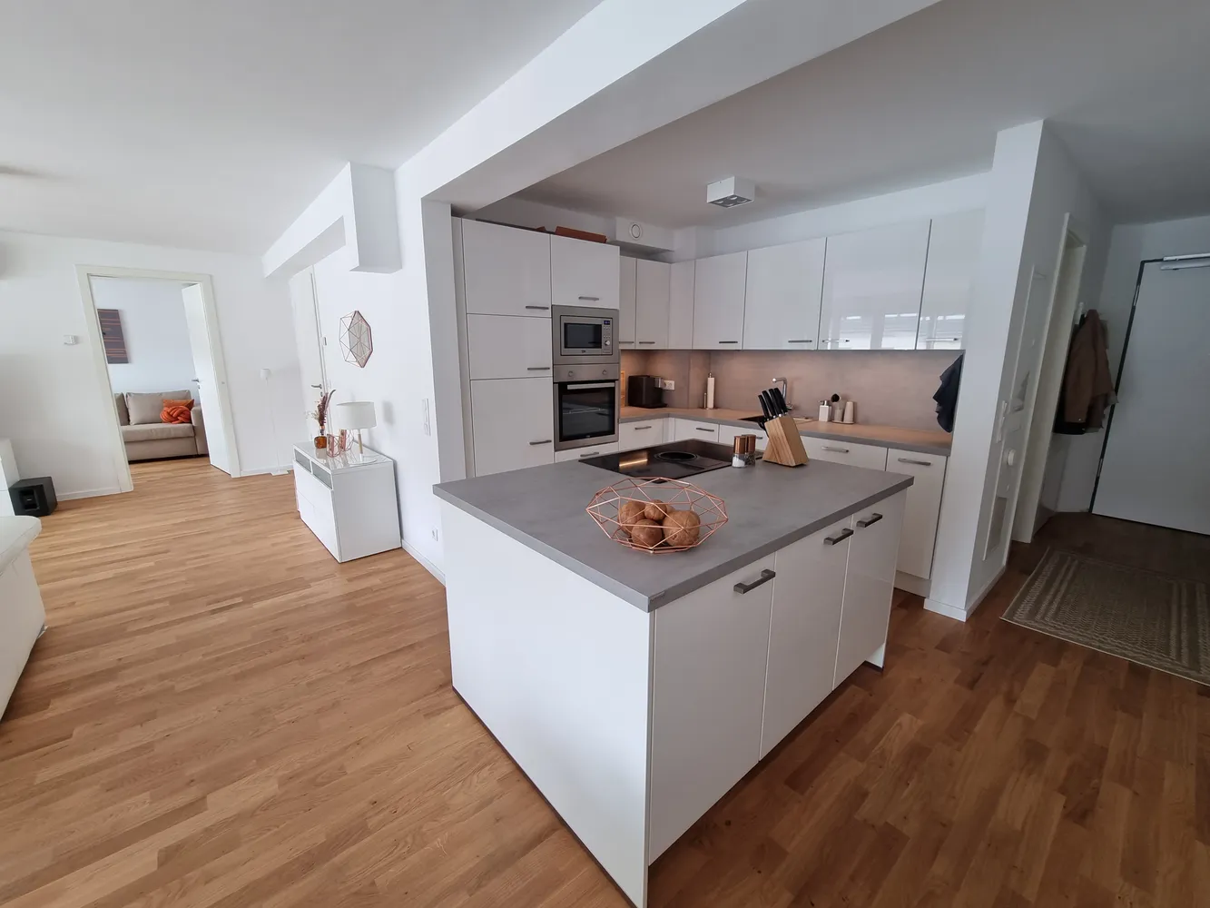 3 Zimmer Wohnung mit 80 m² in Düsseldorf – Bild 1