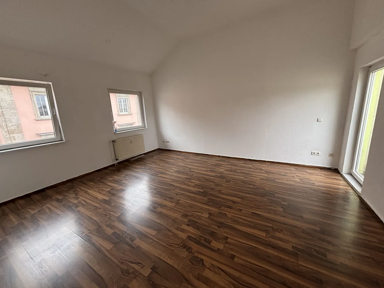 2 Zimmer Wohnung mit 75 m² in Wuppertal – Bild 2