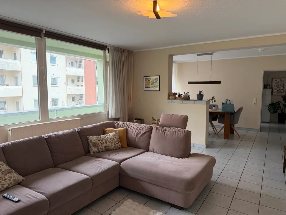 4 Zimmer Wohnung mit 113 m² in Leverkusen – Bild 1
