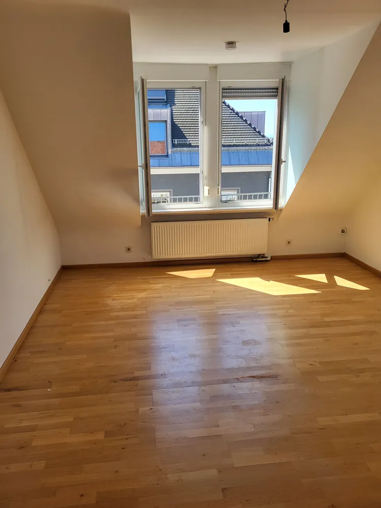 5 Zimmer Wohnung mit 95 m² in Karlsruhe – Bild 2