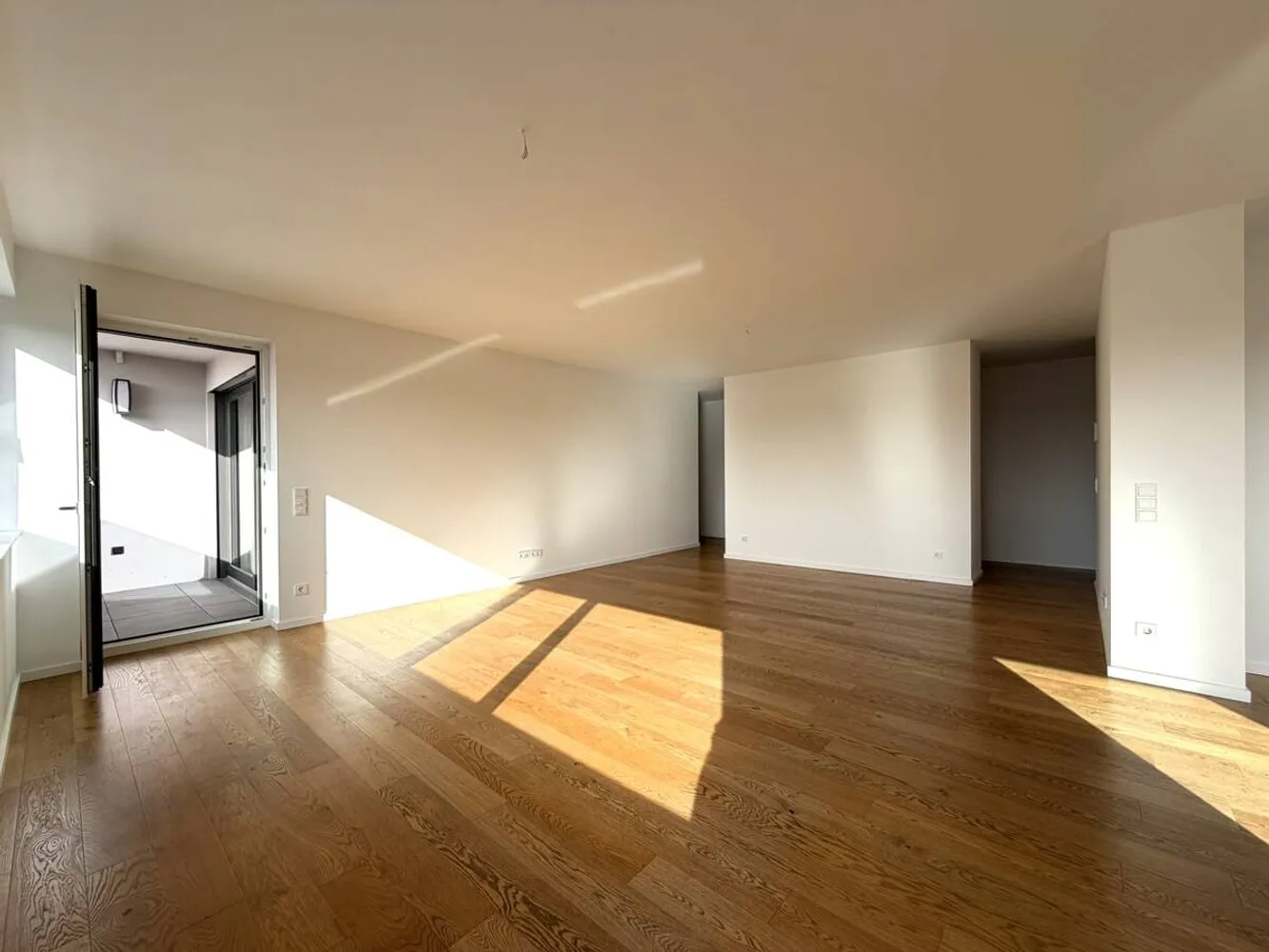 4 Zimmer Wohnung mit 136 m² in Halle (Saale) – Bild 2