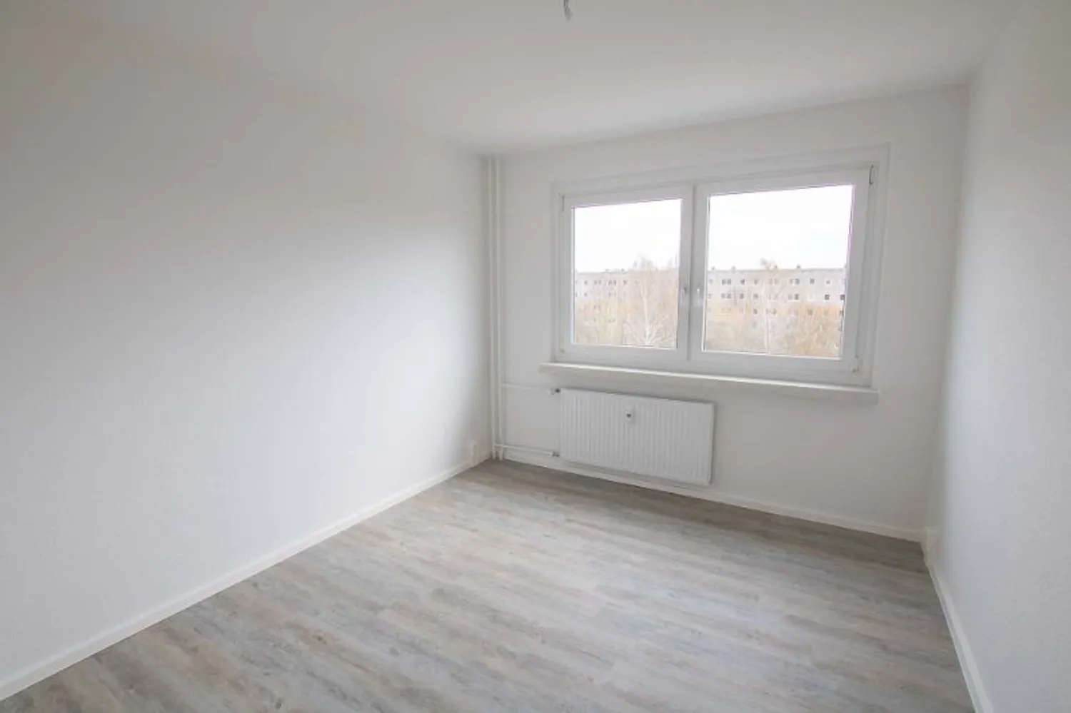 6 Zimmer Wohnung mit 113 m² in Halle (Saale) – Bild 7