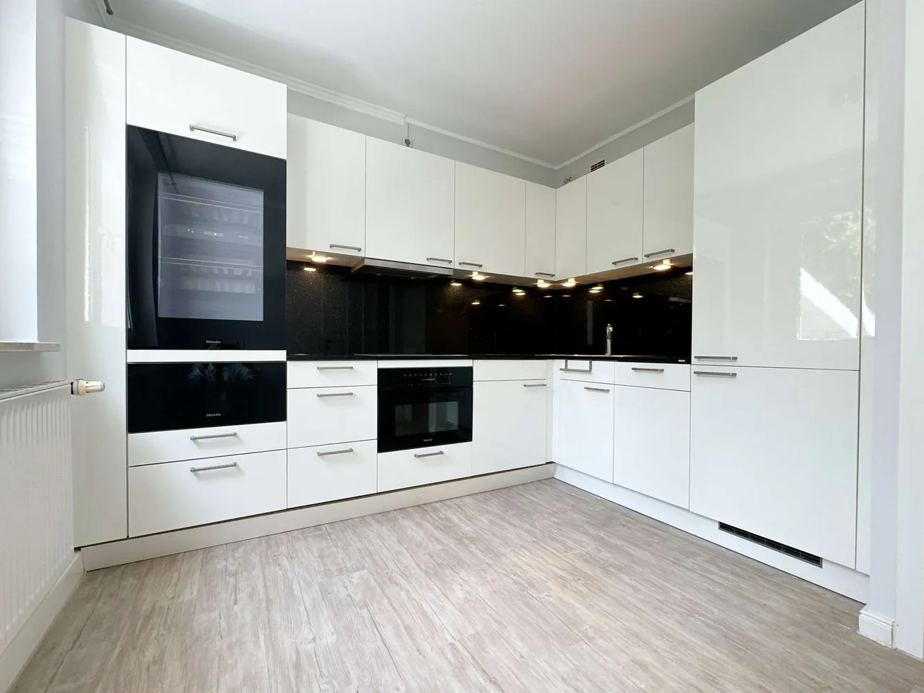 3 Zimmer Wohnung mit 69 m² in Rostock – Bild 1