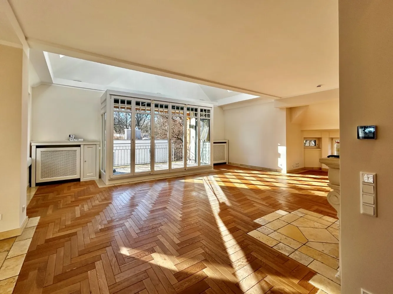 4 Zimmer Wohnung mit 191 m² in München – Bild 1