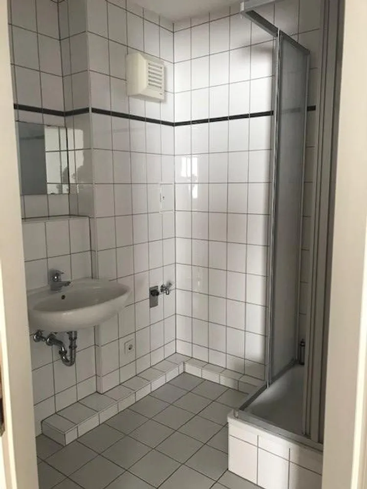 2 Zimmer Wohnung mit 37 m² in Halle (Saale) – Bild 4
