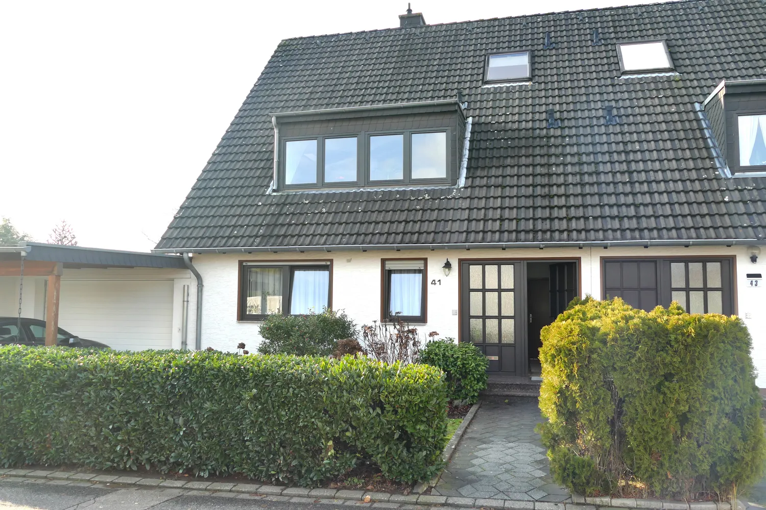 2 room apartment with 40 m² in Cologne – Photo 1