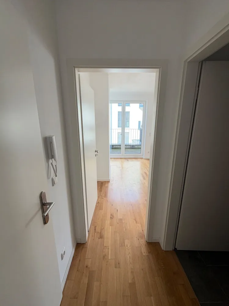 2 Zimmer Wohnung mit 63 m² in Berlin – Bild 2