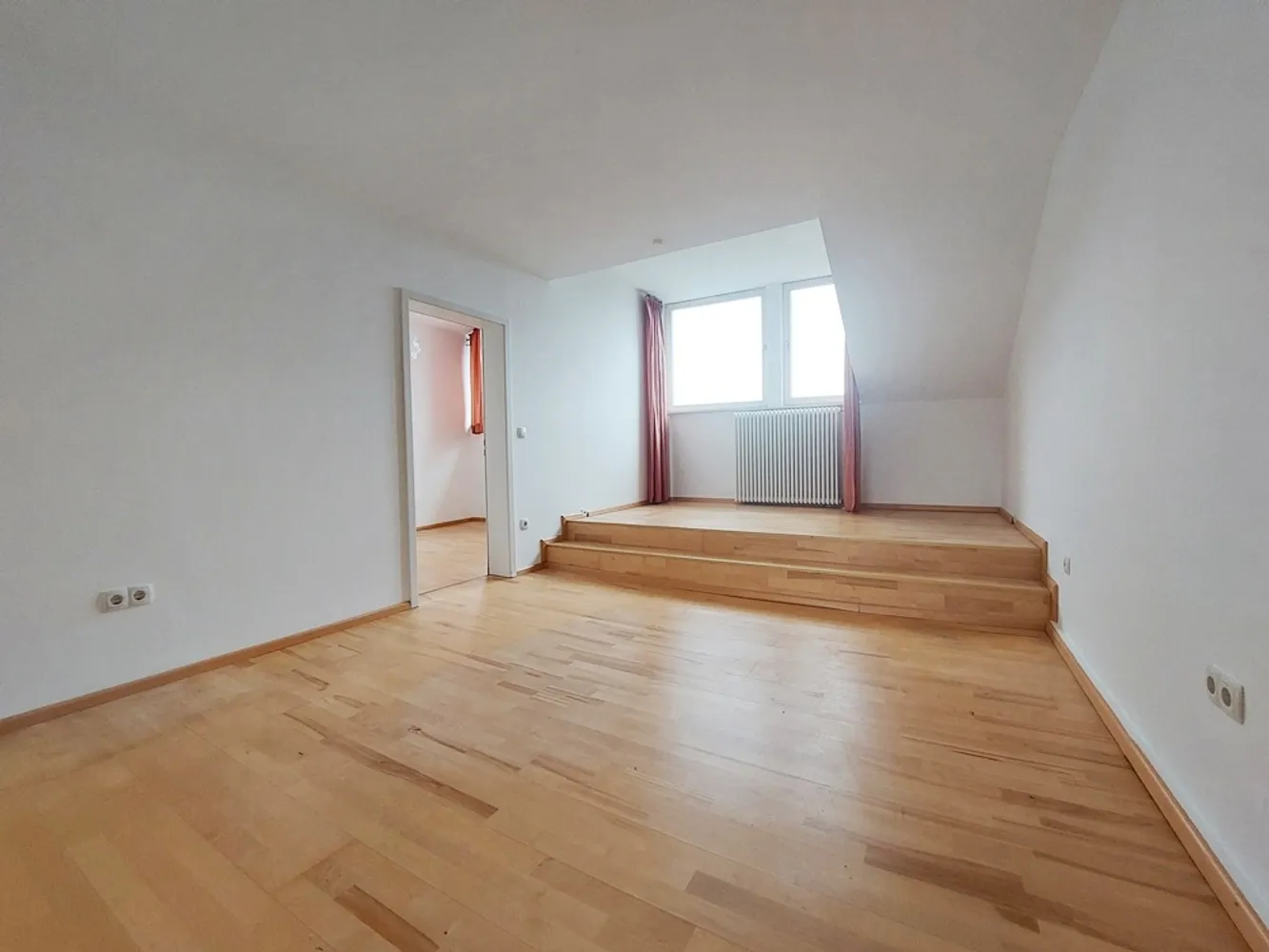 3 Zimmer Wohnung mit 90 m² in Wiesbaden – Bild 2