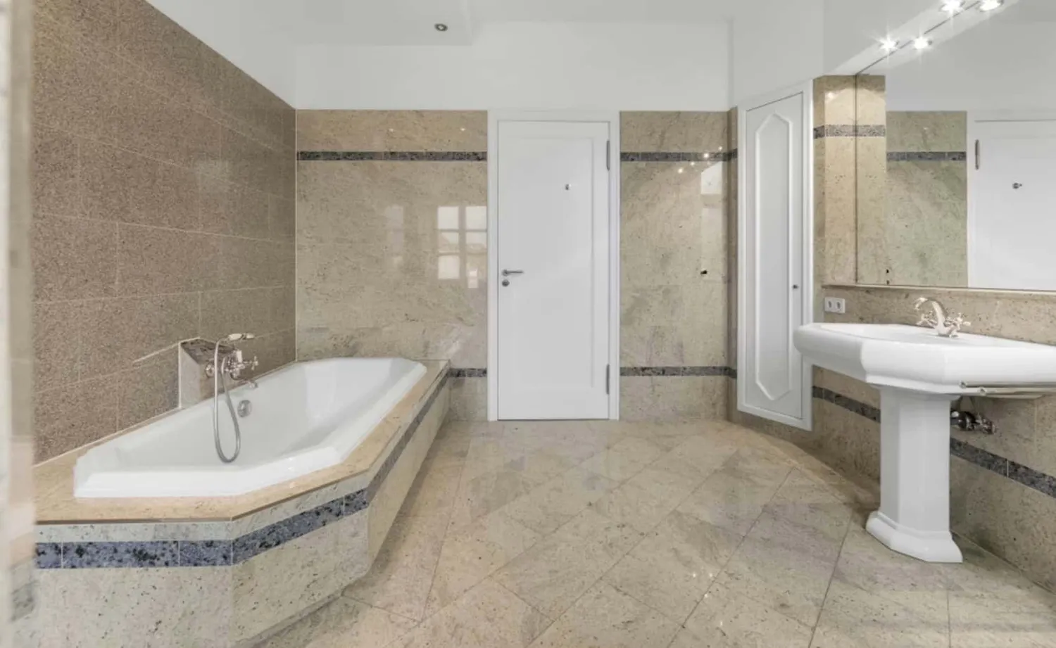 Shared room with 8 m² in Berlin – Photo 8