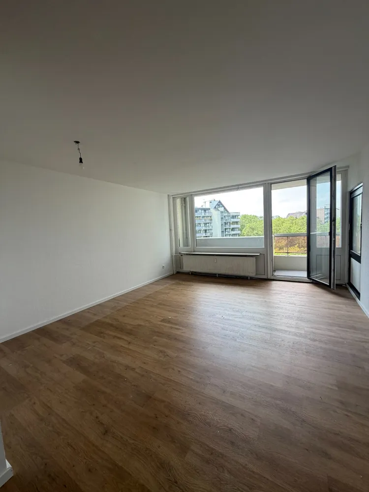 4 Zimmer Wohnung mit 93 m² in Köln – Bild 2