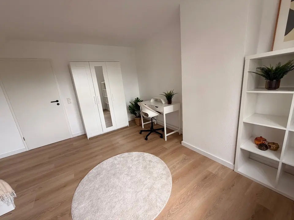 9 Zimmer Wohnung mit 216 m² in Euskirchen – Bild 2