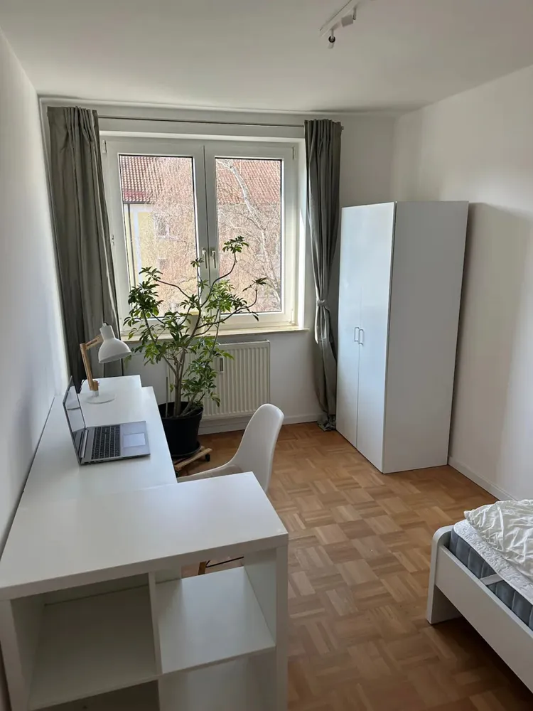 WG-Zimmer mit 11 m² in München – Bild 3