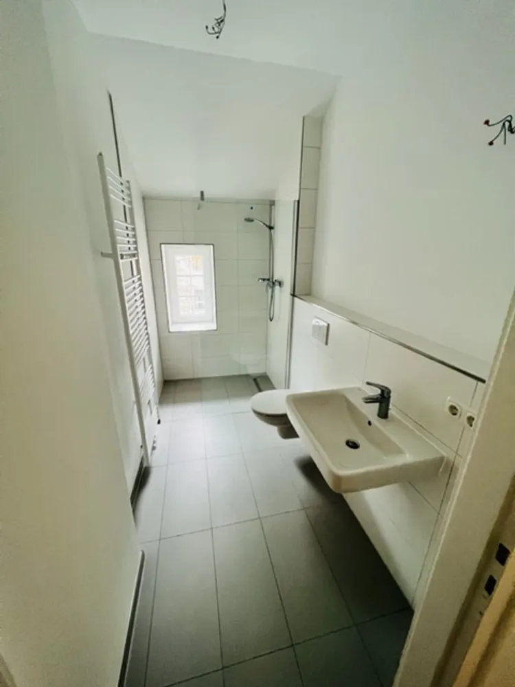 4 Zimmer Wohnung mit 93 m² in Wiesbaden – Bild 9