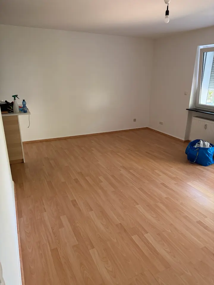 2 Zimmer Wohnung mit 35 m² in Wiesbaden – Bild 2