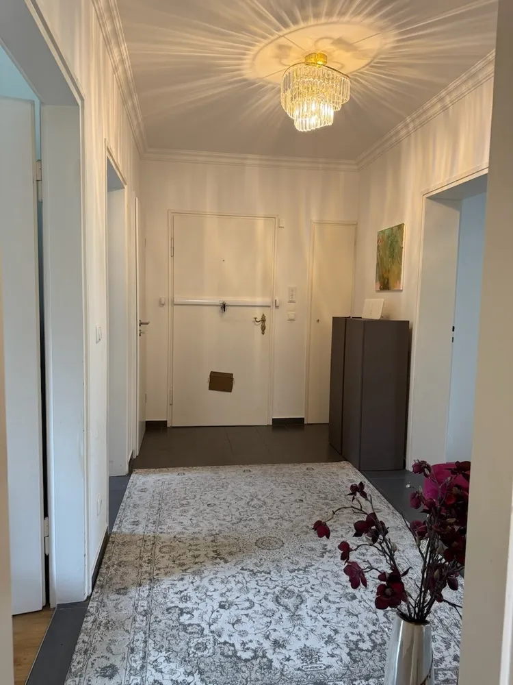 3 Zimmer Wohnung mit 87 m² in München – Bild 2