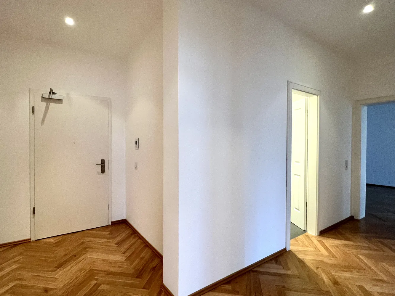 2 Zimmer Wohnung mit 79 m² in Frankfurt am Main – Bild 4