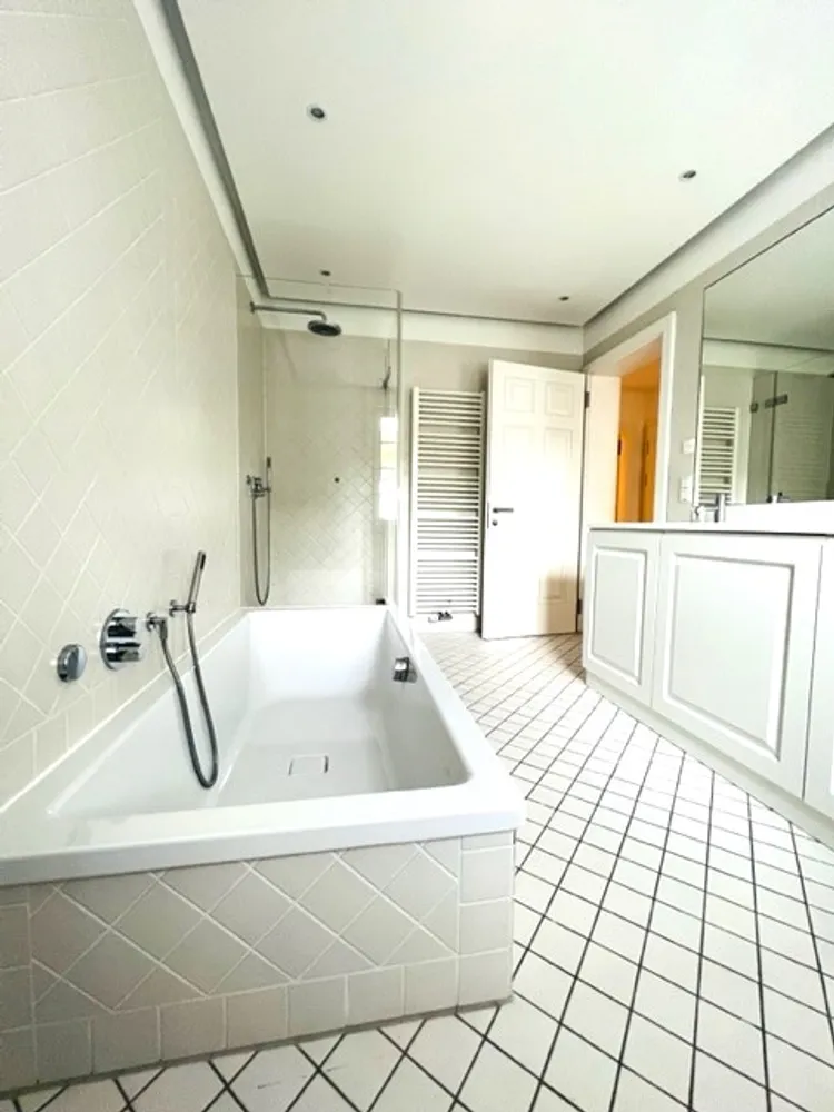 3 room apartment with 146 m² in Munich – Photo 12
