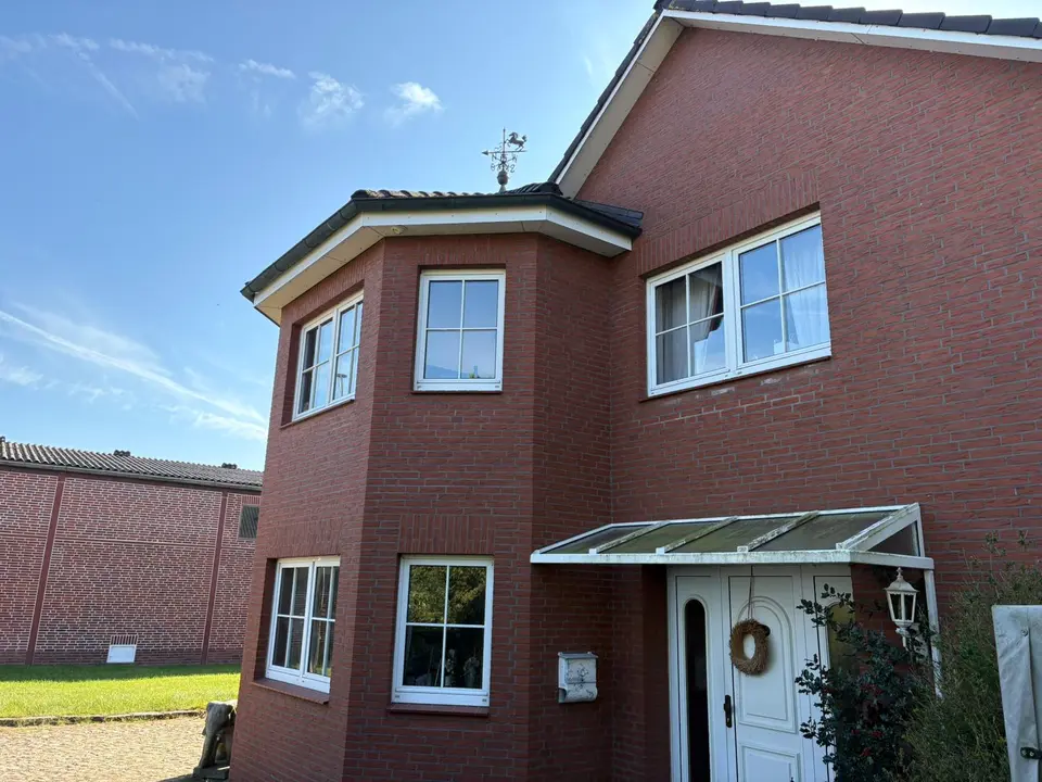 10 Zimmer Haus mit 219 m² in Buxtehude – Bild 1