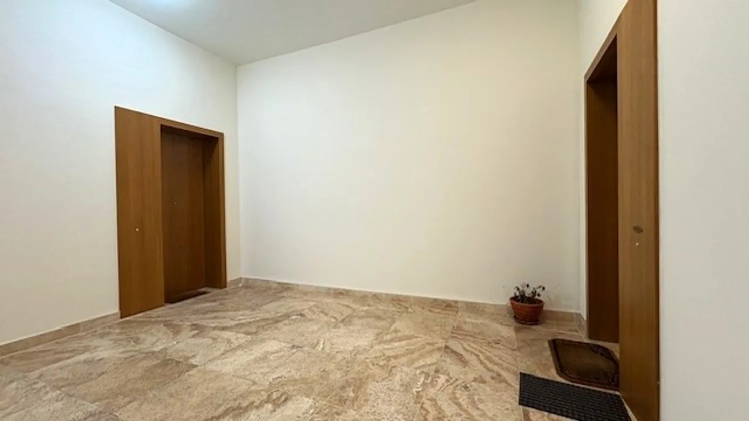 3 Zimmer Wohnung mit 146 m² in Berlin – Bild 2