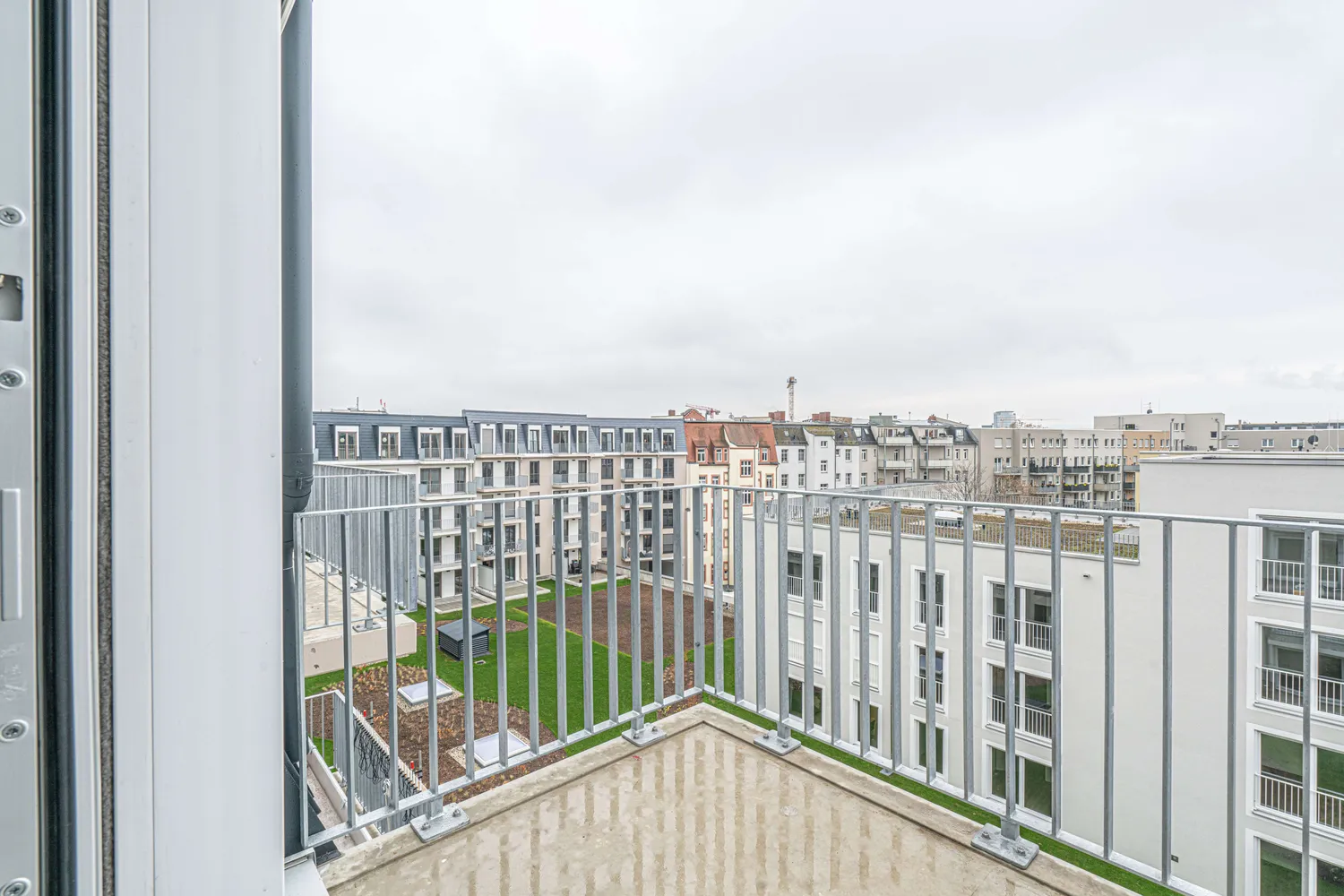 5 room apartment with 138 m² in Dresden – Photo 3