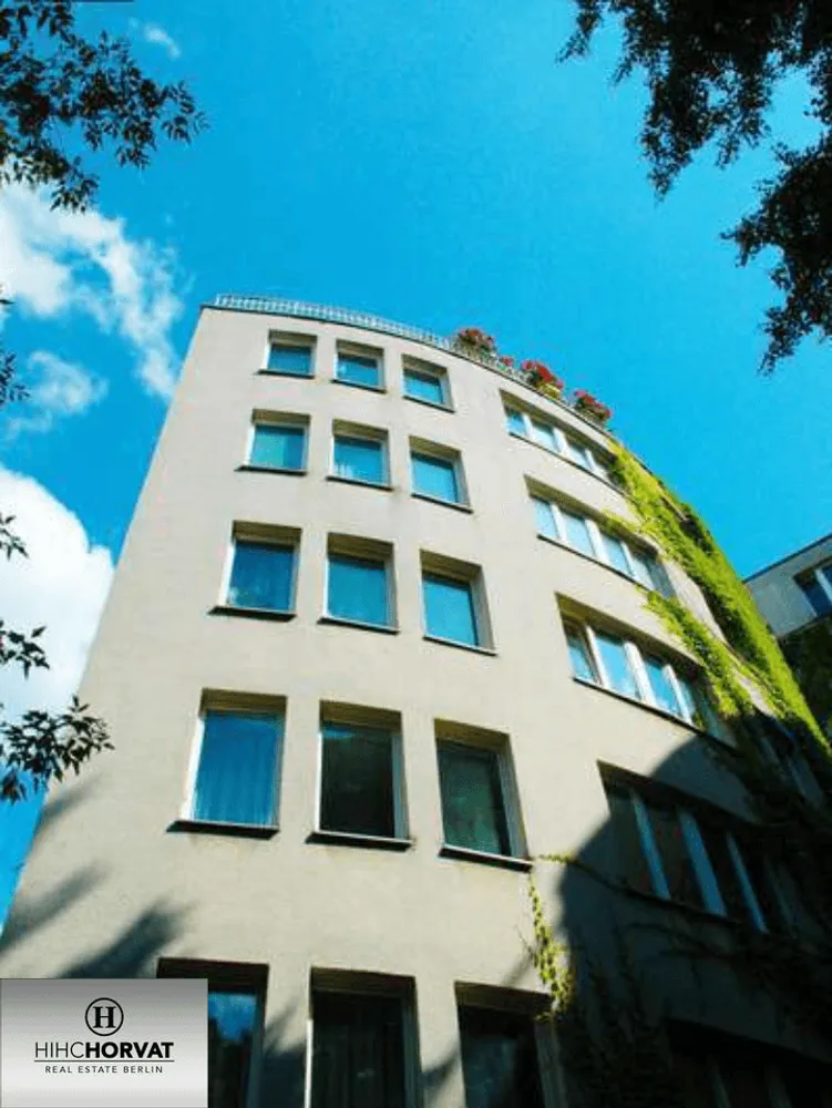 2 room apartment with 62 m² in Berlin – Photo 1
