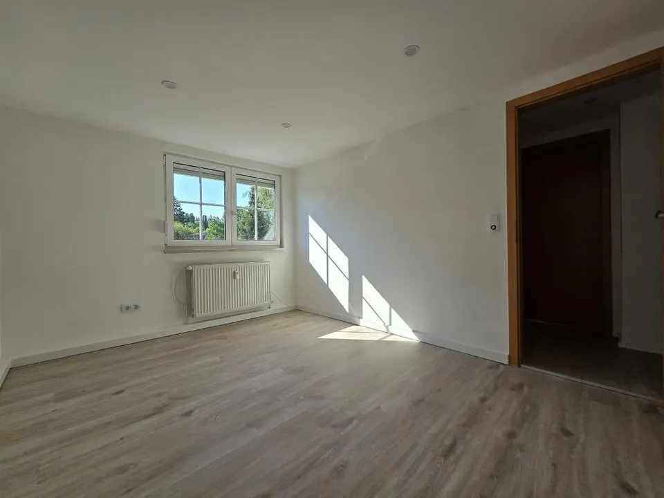 4 Zimmer Wohnung mit 109 m² in Sonneberg – Bild 2