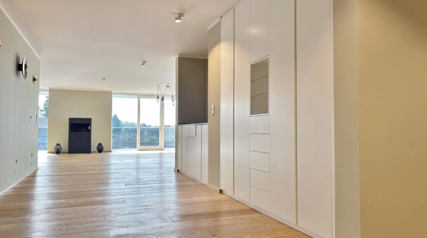 4 Zimmer Wohnung mit 298 m² in Frankfurt am Main – Bild 3