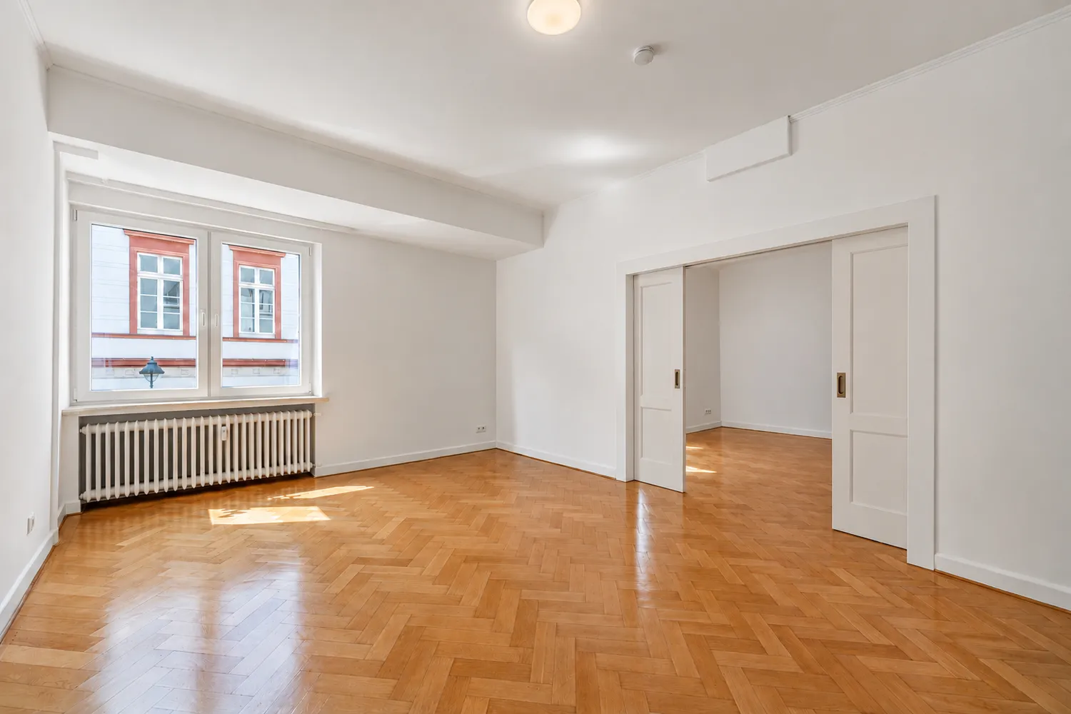3 Zimmer Wohnung mit 96 m² in Düsseldorf – Bild 2
