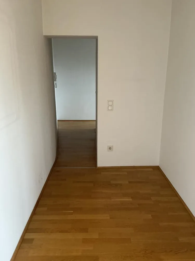 2 Zimmer Wohnung mit 101 m² in Düsseldorf – Bild 9