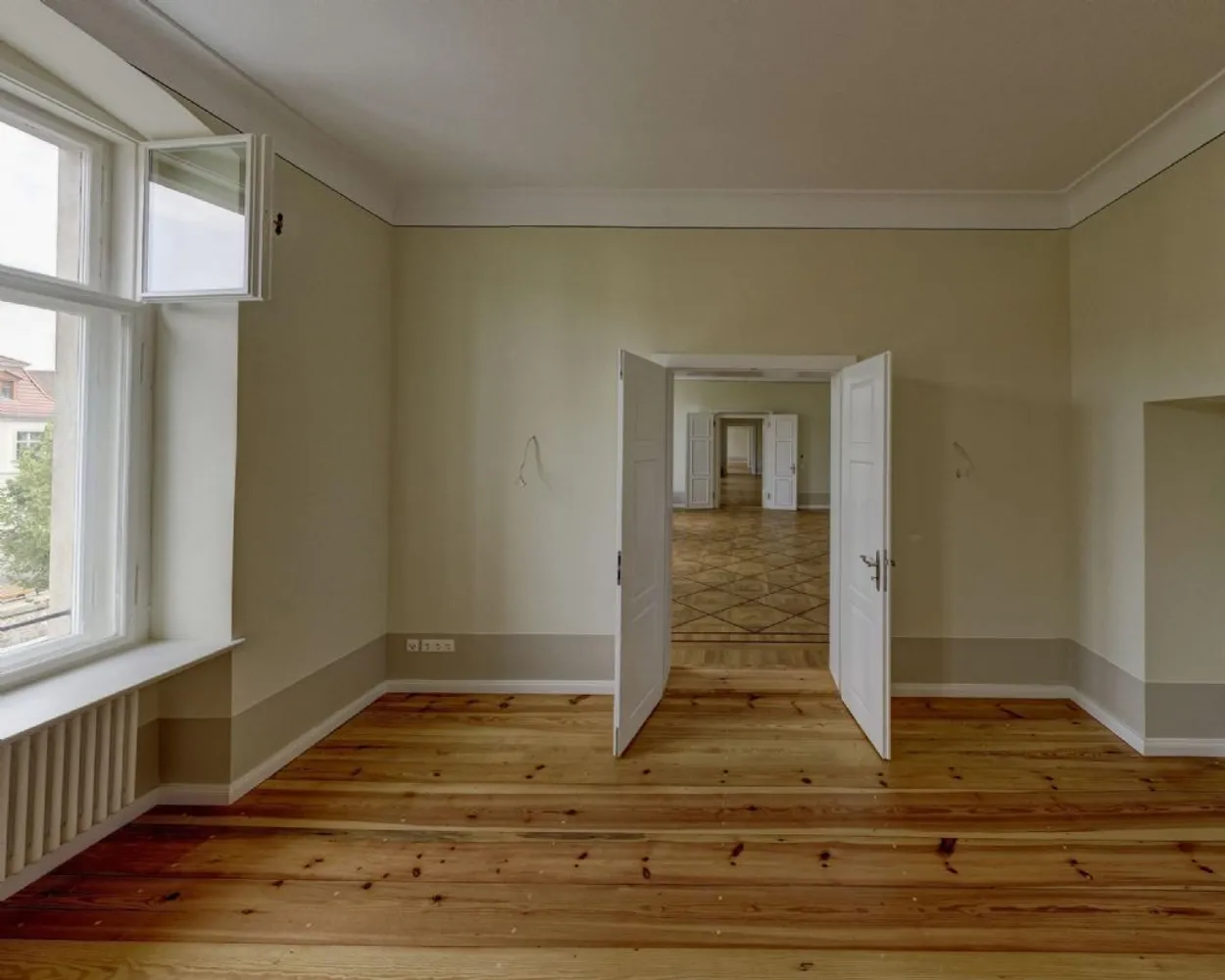 7 Zimmer Wohnung mit 390 m² in Potsdam – Bild 10