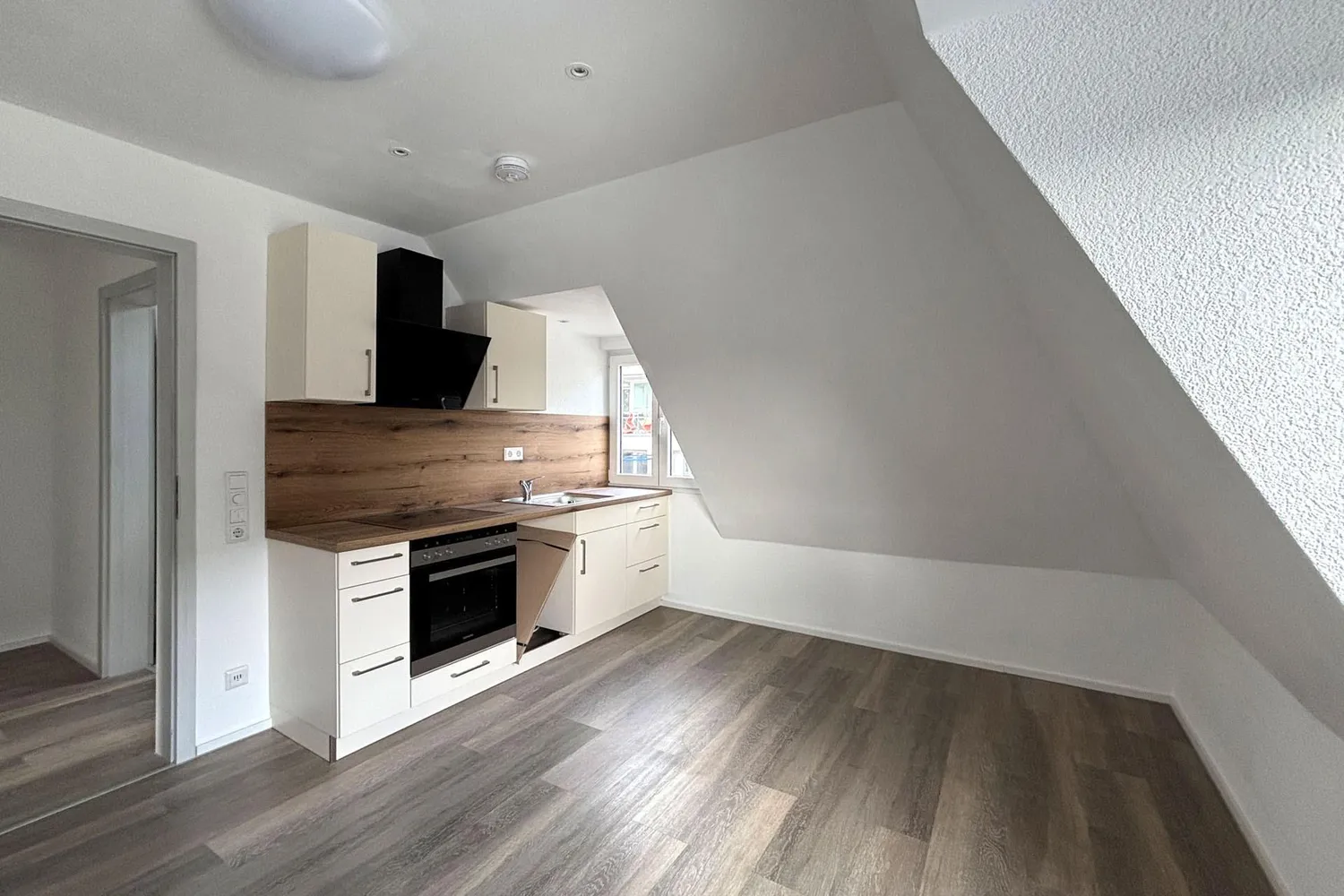 1 Zimmer Wohnung mit 32 m² in Stuttgart – Bild 2