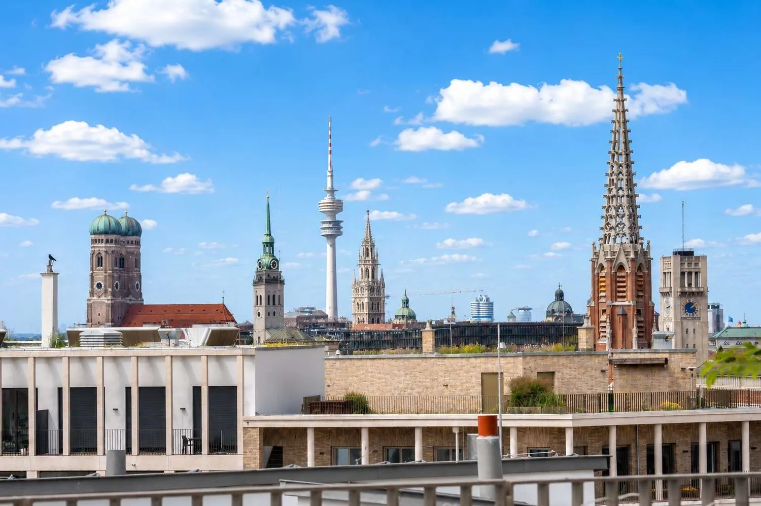 3 Zimmer Wohnung mit 131 m² in München – Bild 2