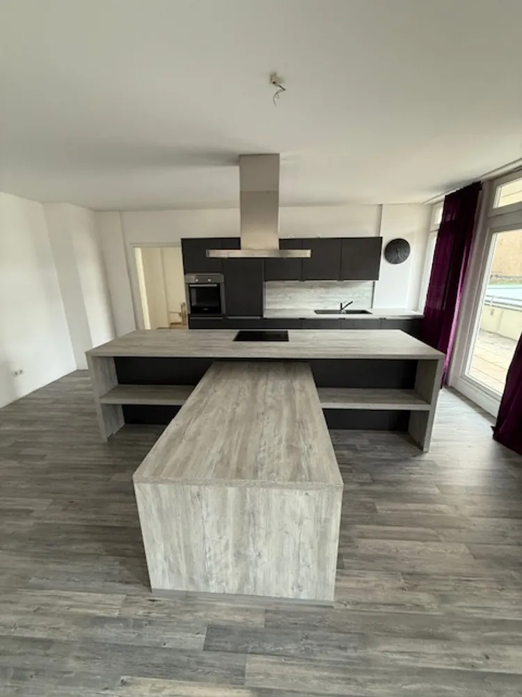 2 room apartment with 101 m² in Ludwigshafen am Rhein – Photo 1