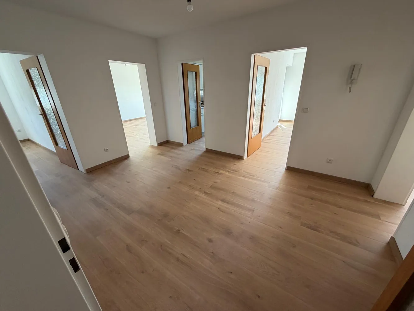 5 Zimmer Wohnung mit 101 m² in Regensburg – Bild 2