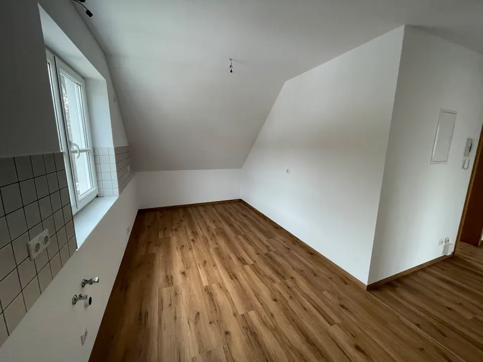 3 Zimmer Wohnung mit 75 m² in Suhl – Bild 1