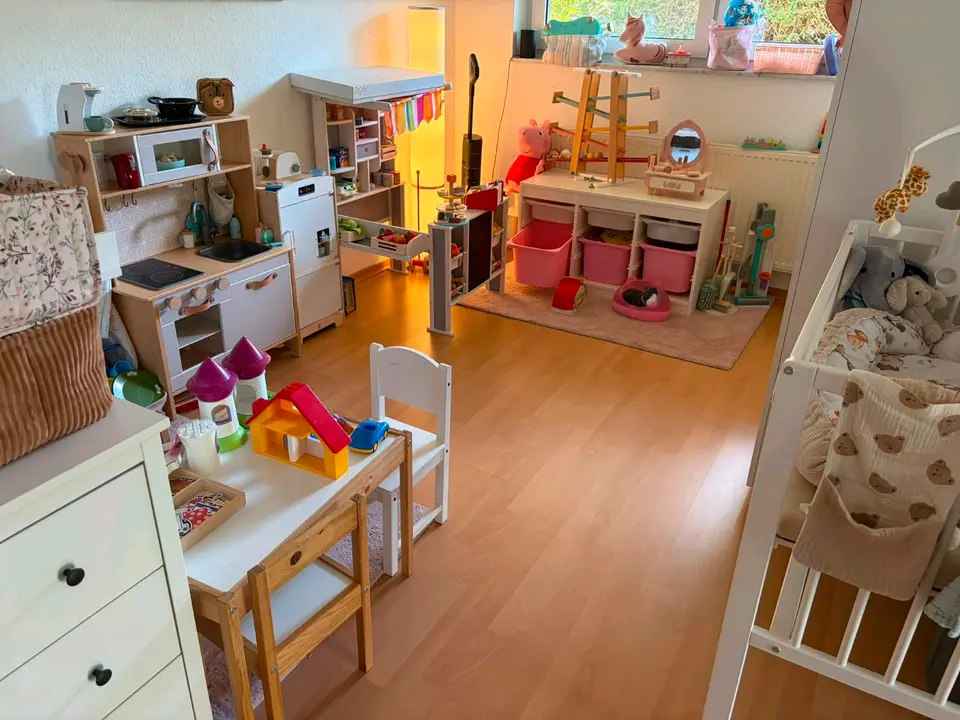4 Zimmer Wohnung mit 92 m² in Krefeld – Bild 2