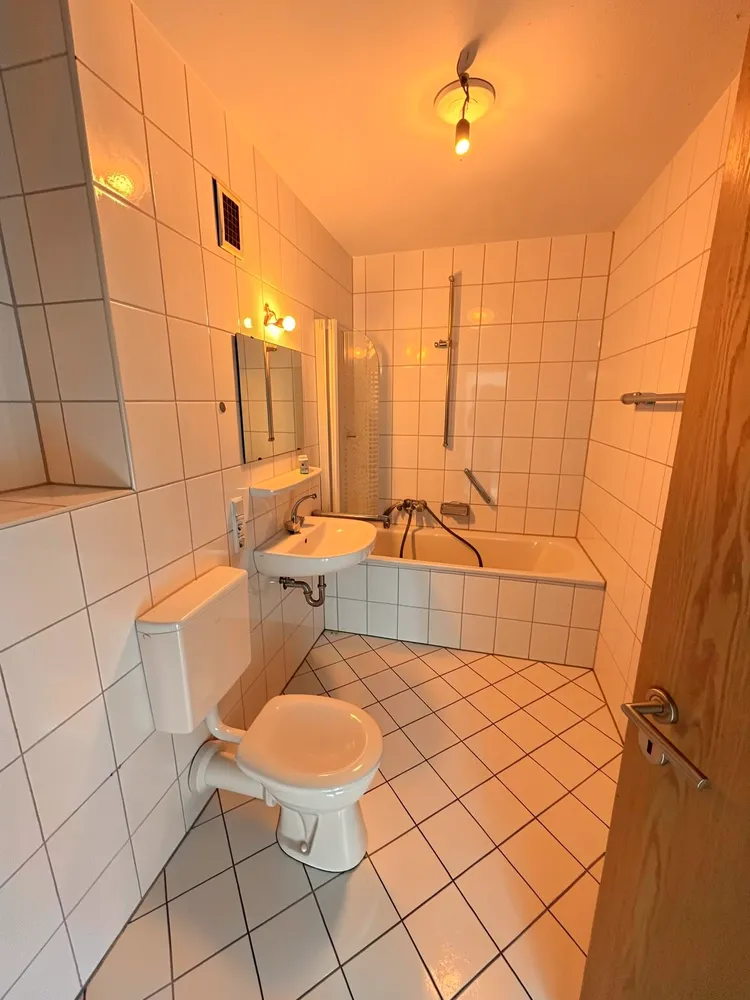 2 Zimmer Wohnung mit 72 m² in Aachen – Bild 1