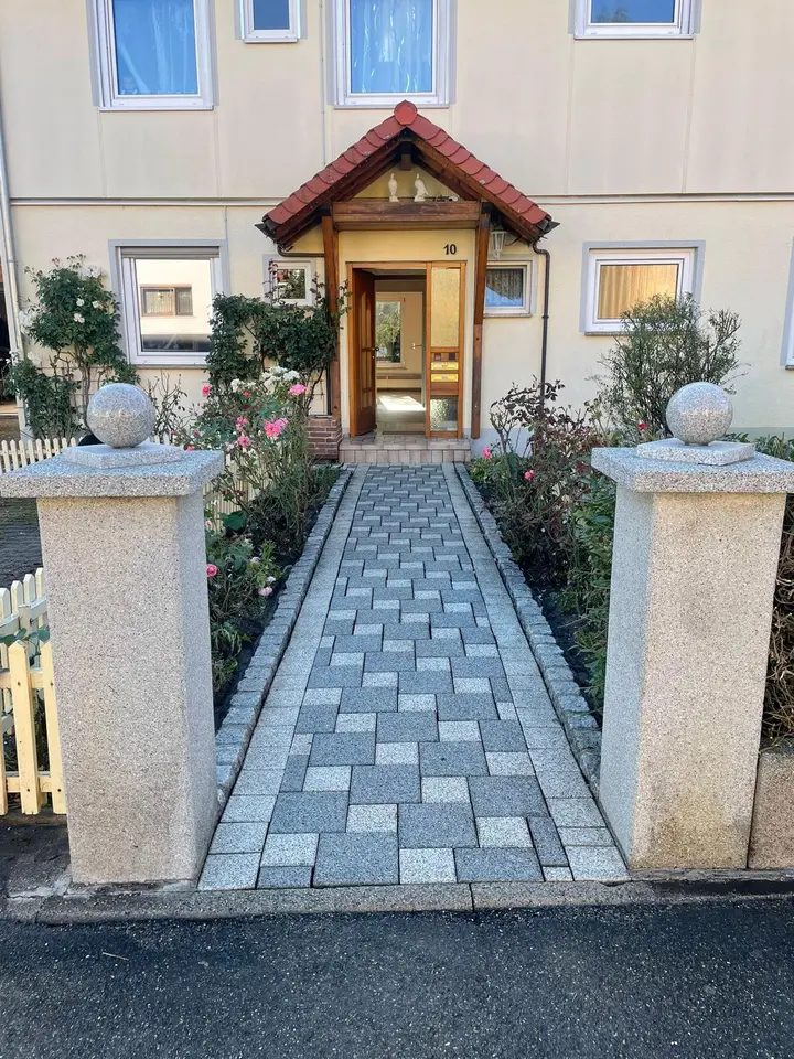 9 Zimmer Haus mit 249 m² in Metzingen – Bild 4