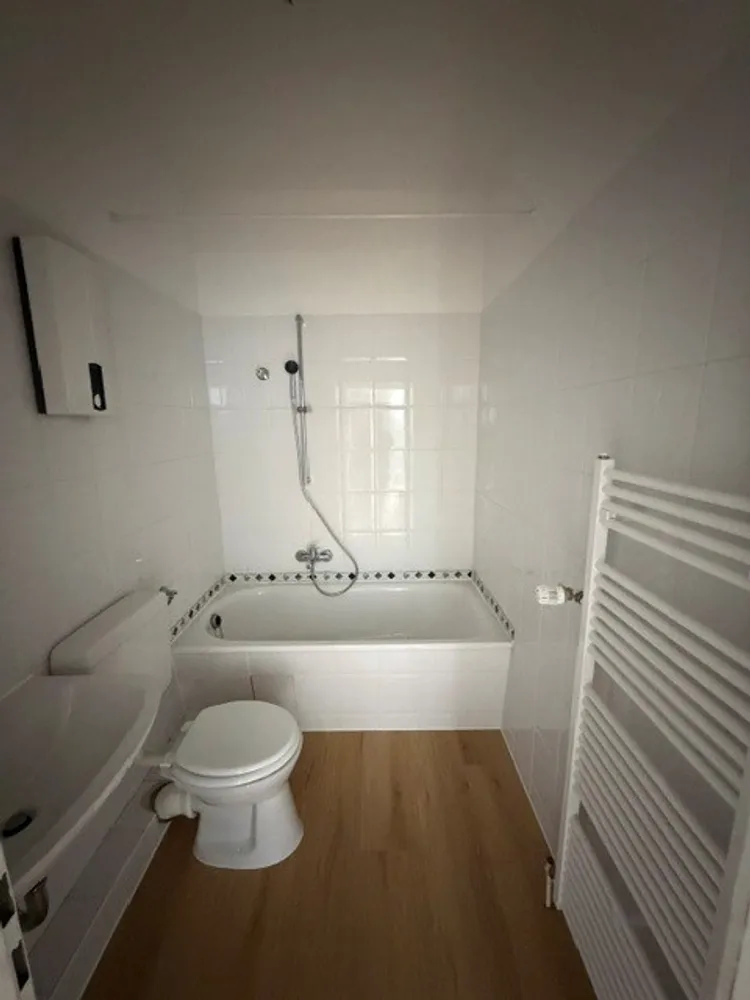 1 room apartment with 36 m² in Essen – Photo 4