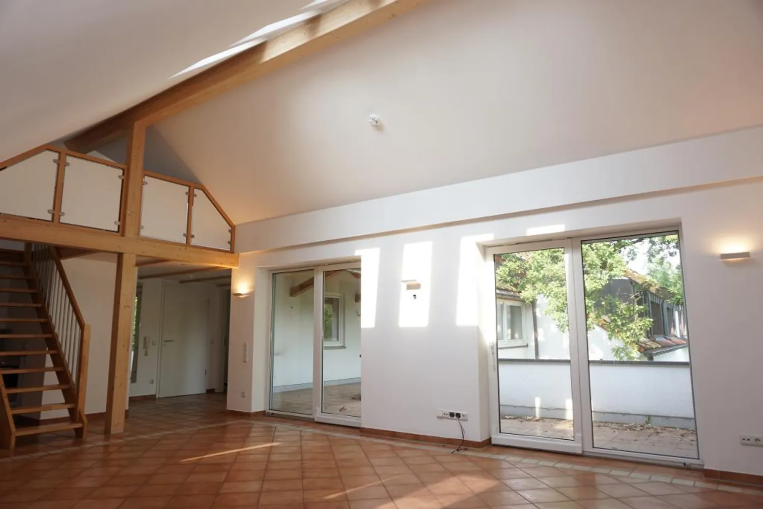 2 Zimmer Wohnung mit 109 m² in München – Bild 11