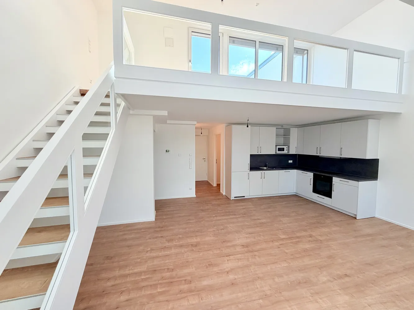 2 Zimmer Wohnung mit 87 m² in Wiesbaden – Bild 3