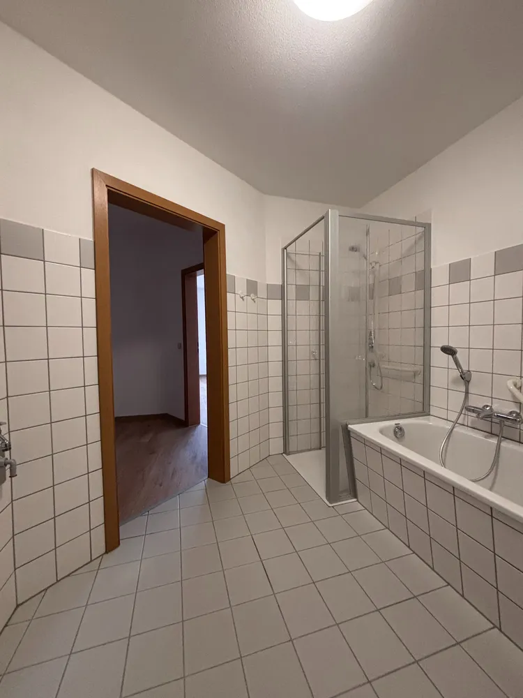 2 Zimmer Wohnung mit 70 m² in Halle (Saale) – Bild 11