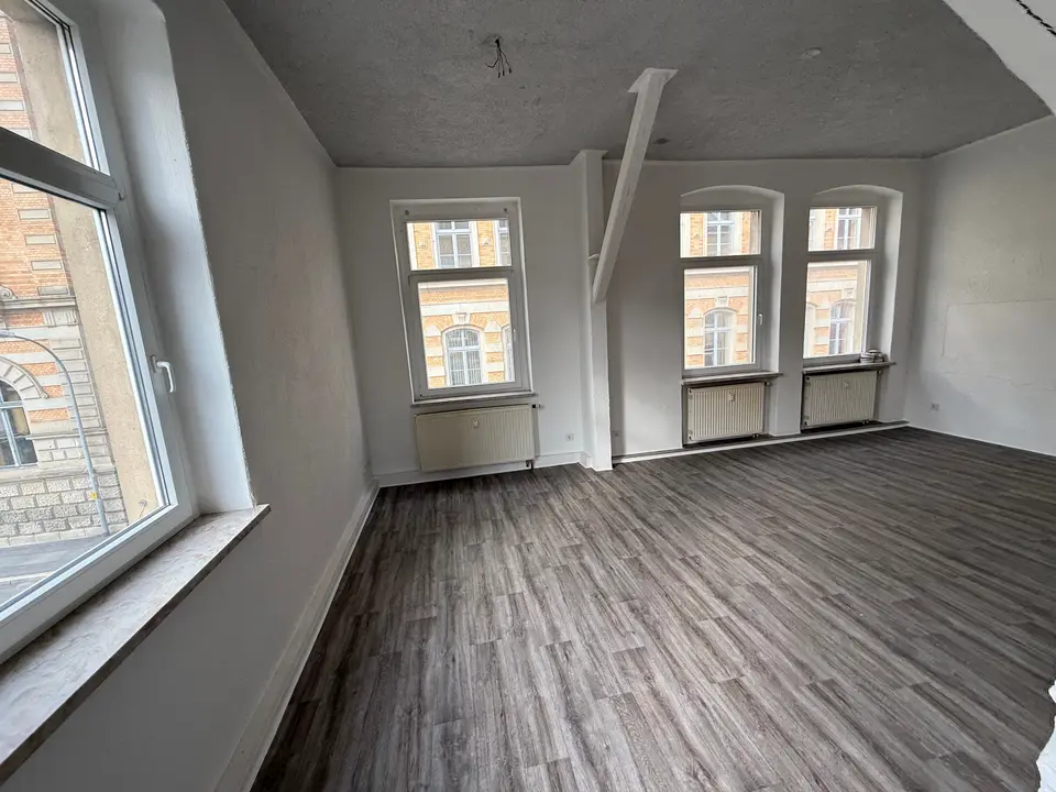 4 Zimmer Wohnung mit 115 m² in Greiz – Bild 1