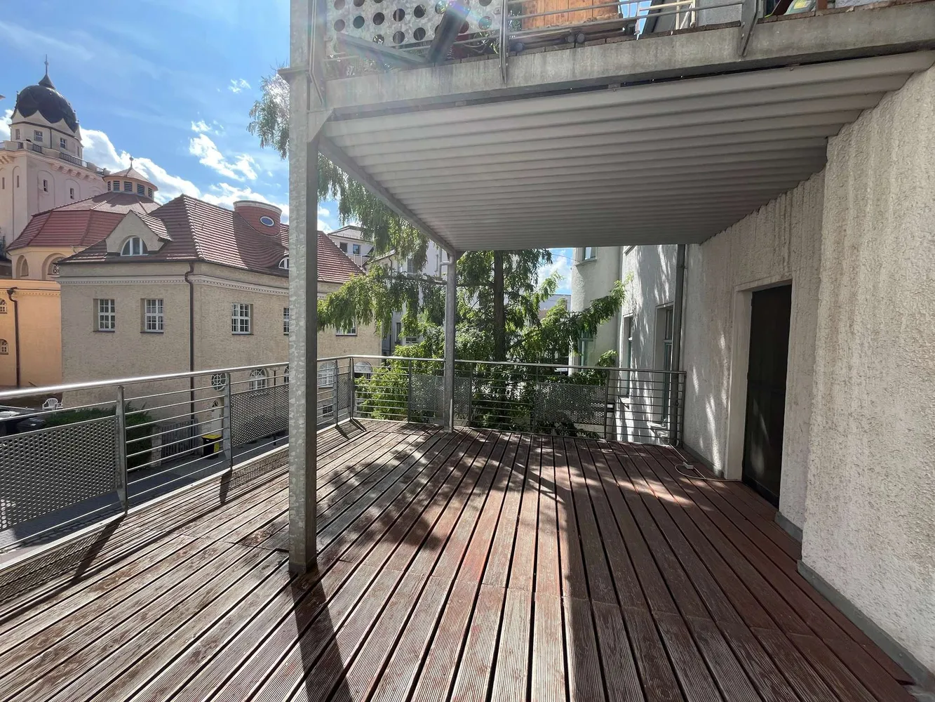5 Zimmer Wohnung mit 195 m² in Halle (Saale) – Bild 1