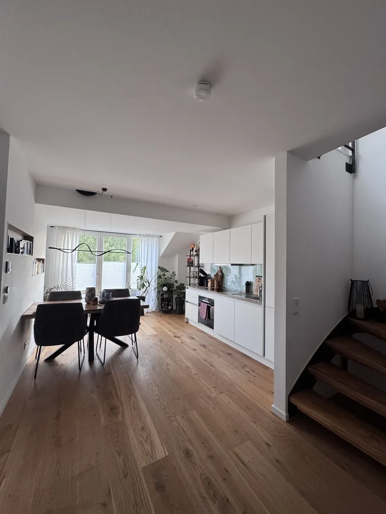 2 Zimmer Wohnung mit 80 m² in Hamburg – Bild 4